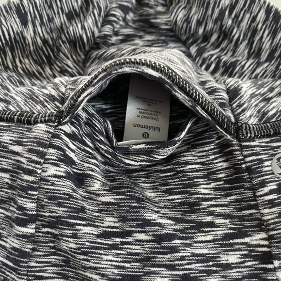 Lululemon Beanie/Hat - Picture 4 of 4